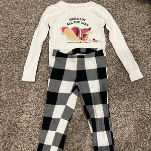 Old Navy Snug Fit Christmas Pajama Set For Kids Sz S (6) "Snoozin All The Way" - Picture 1 of 4
