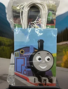 16 Thomas The Train Birthday Party Favor Gift Bags (8 Each of 2 Designs). {P}. - Picture 1 of 4