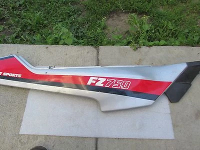 YAMAHA FZ750 FZ 750 MARCO DERECHO CUBIERTA PANEL LADO DERECHO CUBIERTA 1985 C1 Foto 1 de 3