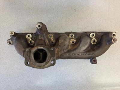 Colector de escape Volvo 5 cilindros R Turbo 30637921 Foto 1 de 3