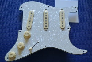 . Loaded Pearloid 8 Hole Stratocaster PICKGUARD for Fender Strat 3 Ply Alnico - Bild 1 von 9