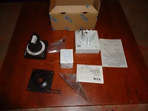 EATON, ROT, DOOR HANDEL LOCK HANDEL + DEVICE 2" CAT#NZM2-XTVDV-NA, BLACK, NEW - Bild 1 von 5