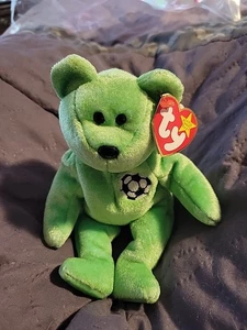 RARE!!! Ty Beanie Baby - 1998 Kicks - The Soccer Bear - with Tag Errors 98/99 - Picture 1 of 9