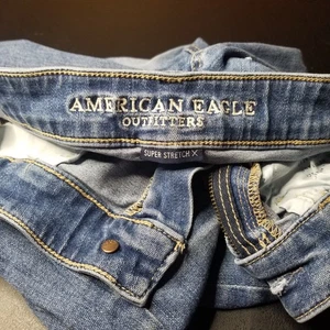 American Eagle Damengröße 8 kurze hohe Leibhöhe Jegging Super Stretch X Used-Look - Bild 1 von 15