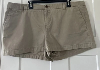 Merona Shorts Women Size 18 Tan Khaki 4 Pockets Shortie Shorts - Image 1 of 3