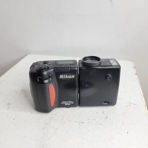 Lente giratoria compacta Nikon Coolpix 950 negra probada (solo cámara) - Imagen 1 de 7