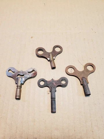 4 Antique BRASS & COPPER SKELETON KEYS - Vintage Door Lock Clock Toy Key Lot Cover
