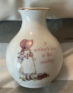 Vintage World Wide Arts Holly Hobbie Ceramic Round Bud Vase Mothers Love - Picture 1 of 6