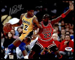 MAGIC JOHNSON SIGNED 8X10 PHOTO WITH MICHAEL JORDAN PICTURED - PSA COA - Picture 1 of 1
