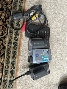 Sony Video Camera Recorder DCR-PC5E - Picture 1 of 5