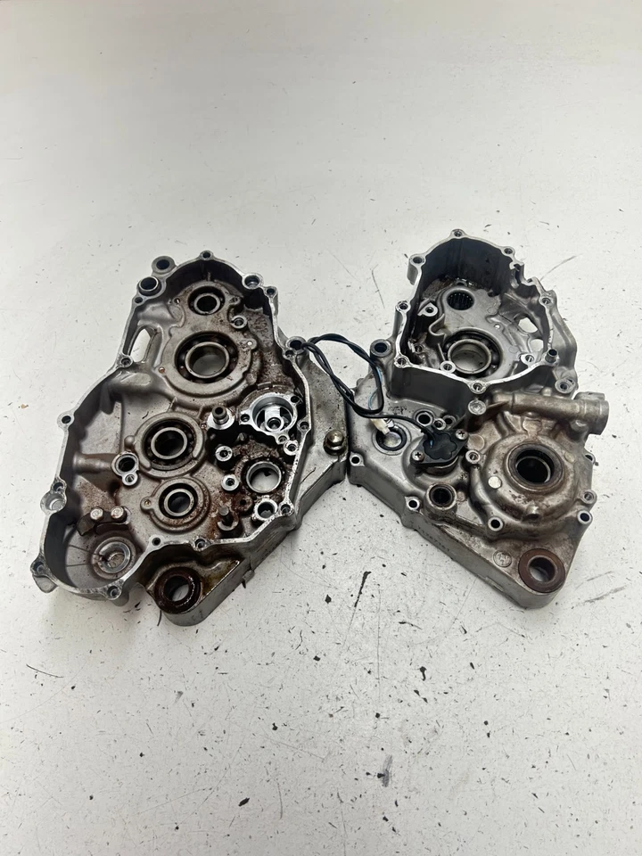 08 2008 Yamaha YZ250F Yz 250 f OEM cárter cárter cárter estuche motor cubierta Foto 1 de 4