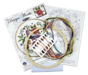 Design Works Kit punto croce contato 8" farfalla tonda (11 pezzi) - DW7043 - Foto 1 di 3