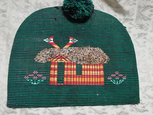 VTG Tea Cozy Embroidered Woven Ethnic Green Pom Pom Lodge 10x12 - Picture 1 of 6
