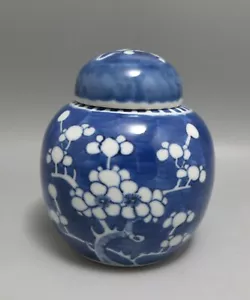 Tarro de jengibre Prunus azul y blanco chino vintage/antiguo con tapa 11 cm 4 1/2" - Imagen 1 de 9