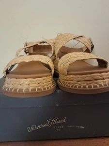 universal thread Size 7.5 Sandals - Picture 1 of 5