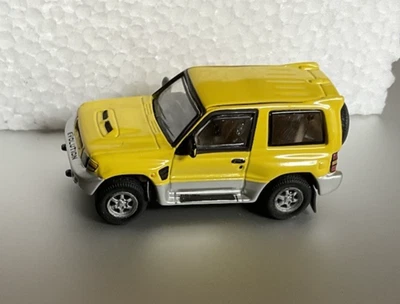 Hongwell 三菱 PAJERO 黄色 1/72 比例 HTF SUV — 第 1/4 张图片