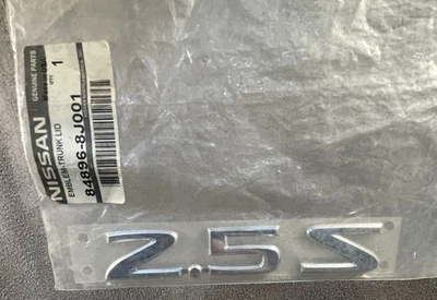 Nissan Altima 2006-10 "2,5 S" emblema maletero trasero OEM 84896-8J001 Foto 1 de 3