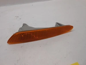 Mercedes E-Class Left Amber Marking Light OEM A2118200121 / 2118200121 GH0431 - Picture 1 of 6