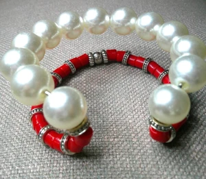 6-7 in Bold Statement Faux Pearl Bracelet with Coral Accent Handstrung - Picture 1 of 6