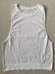 Lululemon Breeze by muscle Tank taglia 6 bianco - Foto 1 di 4