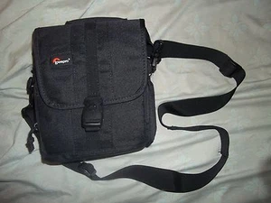 Lowepro Adventura 140 Camera Bag - Picture 1 of 3