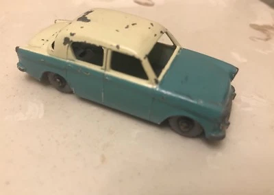 Matchbox Lesney 43 Hillman Minx - Gray Wheels - Image 1 of 4