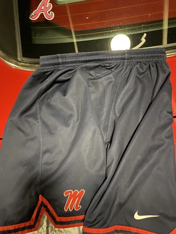 Nike Ole Miss Basketball Men’s L Team Issued Practice Shorts Cover