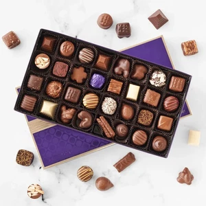 Purdy's Chocolates Assorted Chocolate Favourites 32pcs Gift Box Mix Nuts Canada - Picture 1 of 1