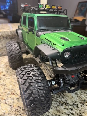 RC Bright 1/10 Jeep Wrangler  BIG Wheels Battery Radio Control  4X4 Truck Green - Image 1 of 4