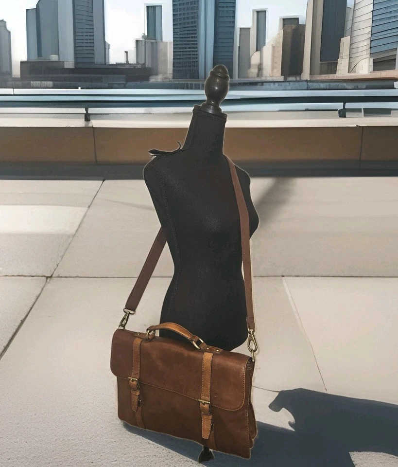 Fossil Leather Messenger Laptop Crossbody Bag Brown 16x10.5x3 - Image 1 of 4