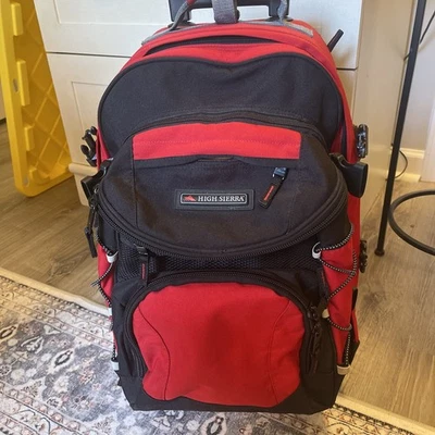 Mochila de mano High Sierra 3 en 1 con ruedas equipaje mochila de día extraíble Foto 1 de 4