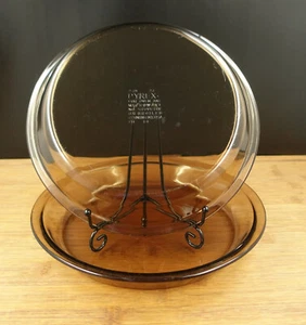 2 PYREX #209 Pie Pan Plate Dish 9" AMBER Glass ~Made in USA - Picture 1 of 8