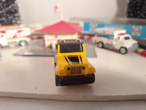 Tyco HO Scale Slot Car C-J7 Jeep with Working Lights - Picture 1 of 6