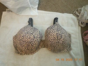 J - PINK VON V.S. / 40DDD / T-SHIRT BH / LEICHT GEFÜTTERT / ANIMAL PRINT 😁😁😁😁😁 - Bild 1 von 3