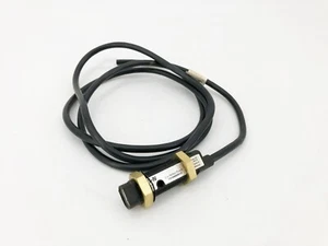 Eaton 13104A6513 Photoelectric Sensor 20-264VAC 15-30VDC - Picture 1 of 4