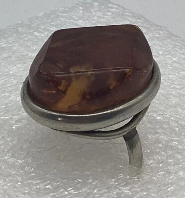 Anello Ambra Vintage Art-Nouveau Fatto a Mano Art Deco Stile Liberty Danneggiata - Immagine 1 di 4