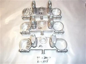 99 - 2000 SUZUKI RM125 SOPORTE HORQUILLA SUPERIOR para tubos de 55 mm - Imagen 1 de 2