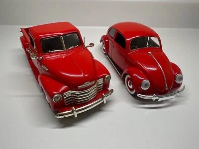 MIRA by Solido 1953 Chevrolet Pick up 1:18 & Coccinelle VW 1949 1:17 - Image 1 of 4