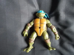 Action Figure TMNT Ninja Turtles 2002 Leonardo 5-6 inch - Picture 1 of 4