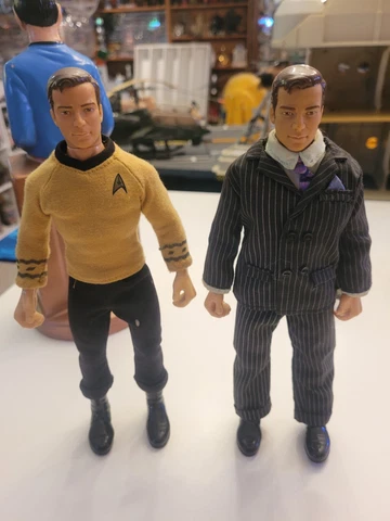 LOT OF 2 STAR TREK 9 INCH ACTION FIGURES CAPTAIN JAMES T KIRKs Cover