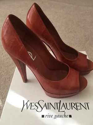 Zapato de salón YVES SAINT LAURENT YSL Sienna Carolina piel de anguila punta abierta tacón alto 7 Foto 1 de 4