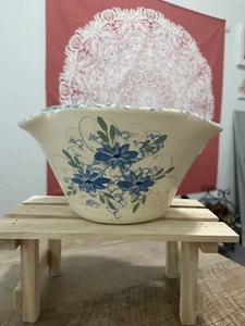 East Texas Marshall Pottery Hand Painted Green Spongeware Pour Spout Edge Bowl - Picture 1 of 6