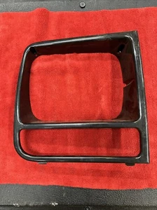 HEADLIGHT BEZEL For 97-01 Jeep Cherokee XJ Right Side Black - Picture 1 of 3