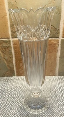 Jarrón vintage 24 % cristal de plomo 9” borde floral festoneado cristal de plomo transparente Beyer Foto 1 de 4