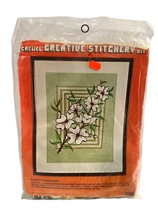 Vintage Crewel Stitchery Kit "Dogwood Spray" #2118 Floral Vogart Crafts USA - Picture 1 of 2