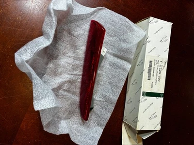 Jaguar X-Type Right Rear Passenger Side Marker Lamp 2001-2008 RED C2S1599 OEM - Image 1 of 4