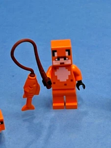 LEGO Minecraft The Fox Lodge #21178 - Fox Skin Minifig Min110 - Sold As Is - Picture 1 of 1