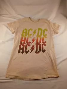 Camiseta AC/DC Hombre Tostada Talla Pequeña - Imagen 1 de 3