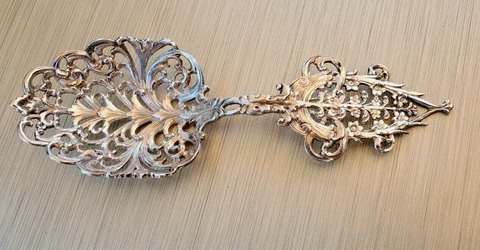 TIFFANY & CO STERLING BON BON SPOON Cover