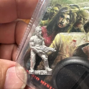 28mm Walt (Yippie-Ki-Yay!) By Studio Miniatures Z-Clipz - Picture 1 of 4